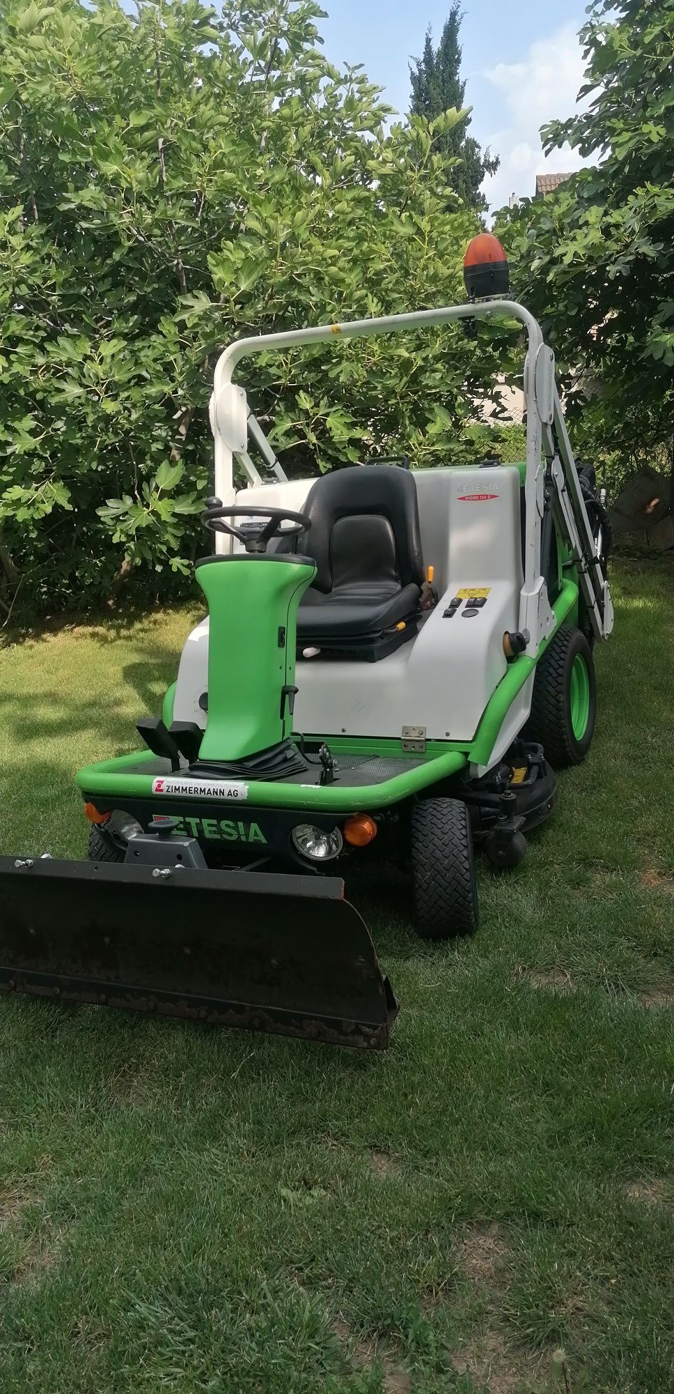 Трактор косачка ETESIA 124 D хидро