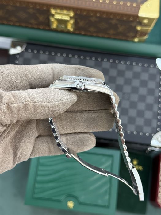 Rolex Date-Just 41mm Rhodium Dial