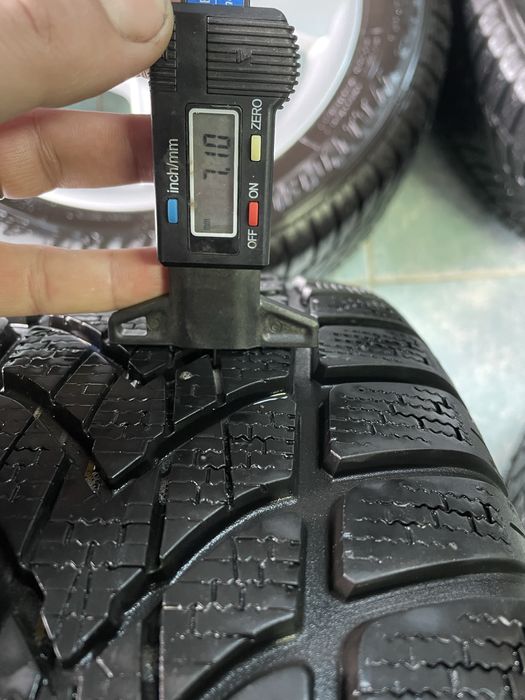 Jante aliaj R16 originale VW Golf Passat 205/55/16 Dunlop iarna