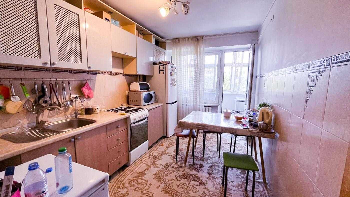 Продам 3х комнатную квартиру мкр Жастар Империя Константин