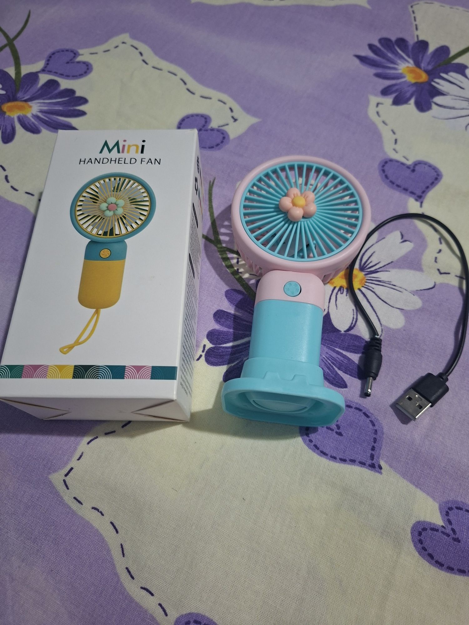 Vând Mini Ventilator cu USB Nou
