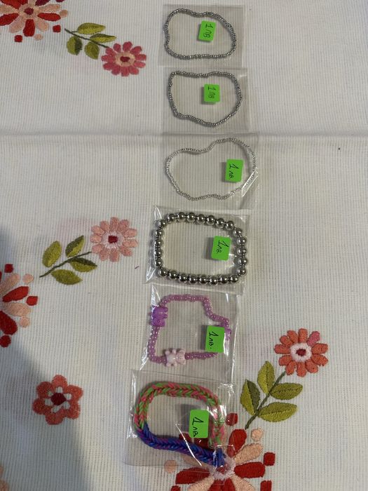 Ръчно изработени гривни