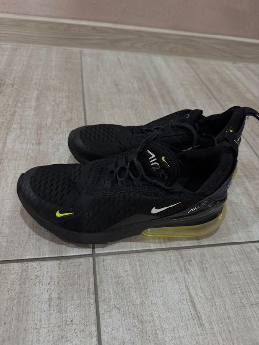 Маратонки Nike air max 270