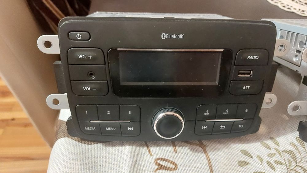 Radio Dedicat Dacia Logan, MCV, Dokker, Duster, Sandero, Lodgy
