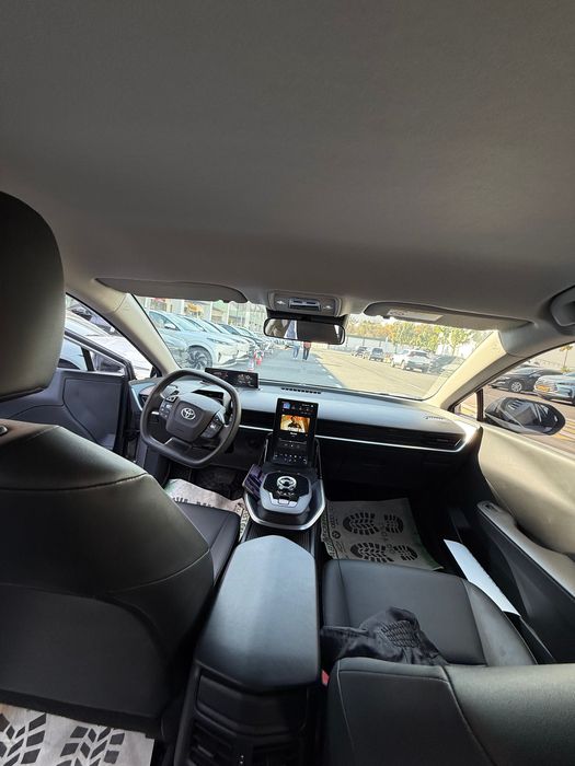 Toyota BZ3 электро