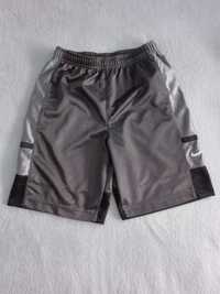 Къс панталон Nike за момче 116-122см - нов