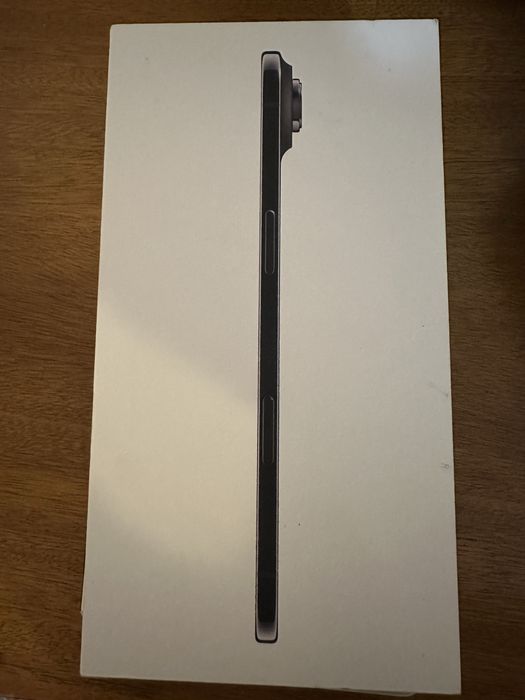 Iphone 17 Air Чисто нов !! 3 Години гаранция!!! Кейс, протектор панзер