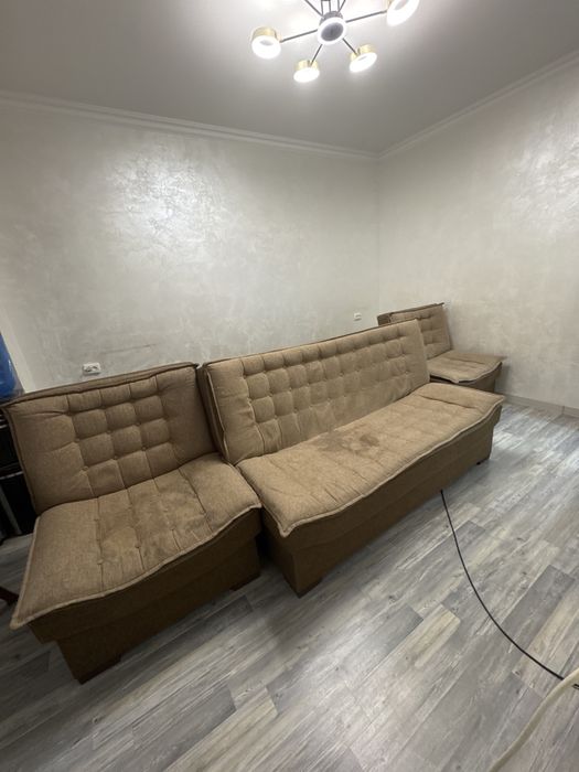 Диван и два кресла