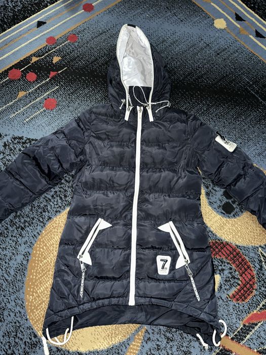 Продам женскую осенне-весеннюю куртку.