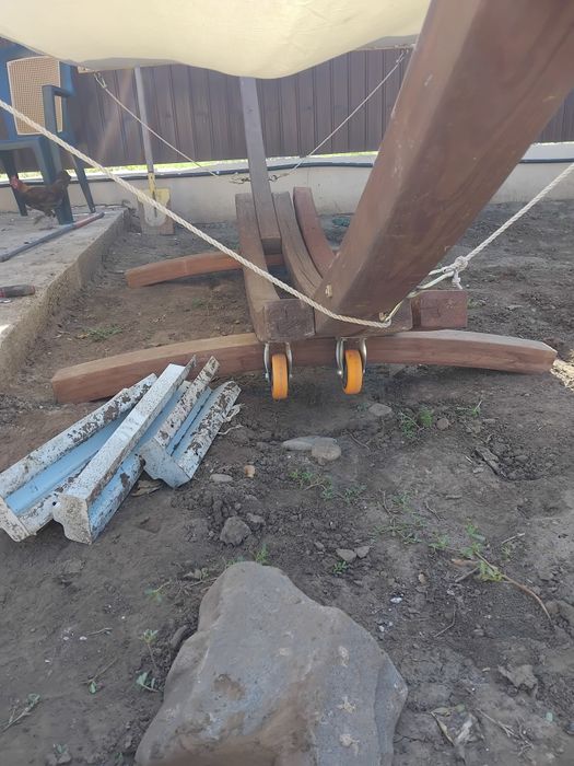 Hamac cu cadru din lemn