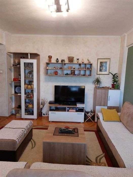 Дава се под наем Двустаен апартамент в София, Зона Б-5 - 55 кв.м за 459 € - Снимка #2