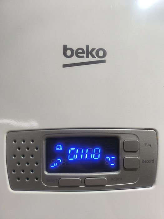 Хладилник с фризер Беко 325л