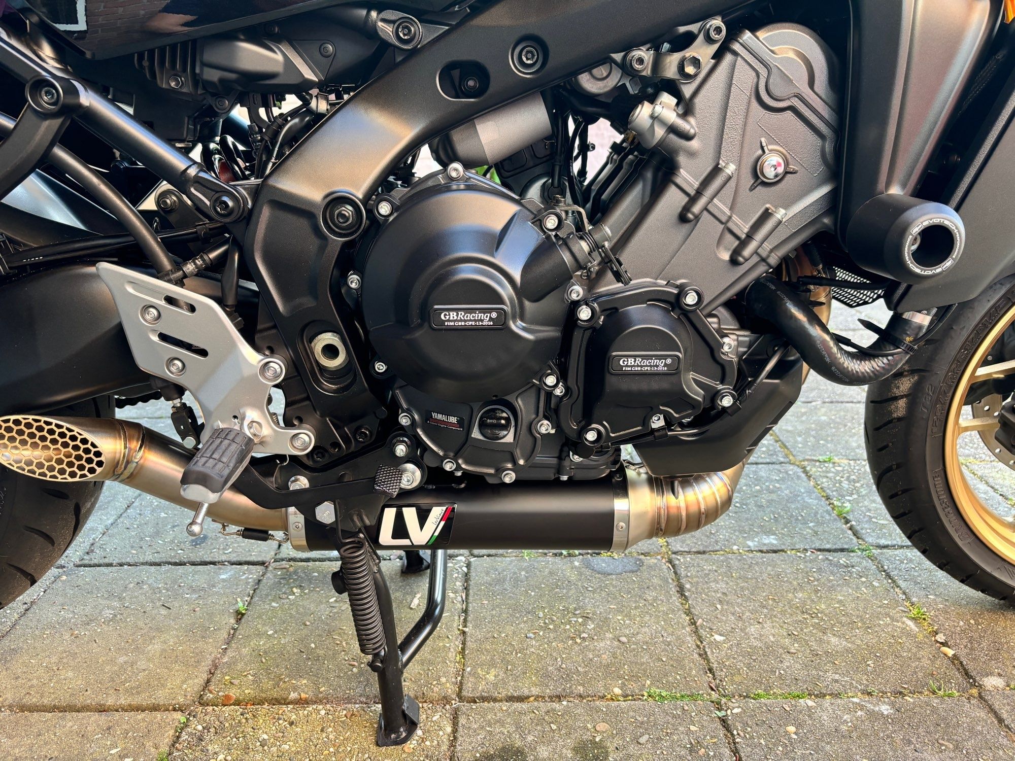 Протектори за двигател за Yamaha MT Tracer 09