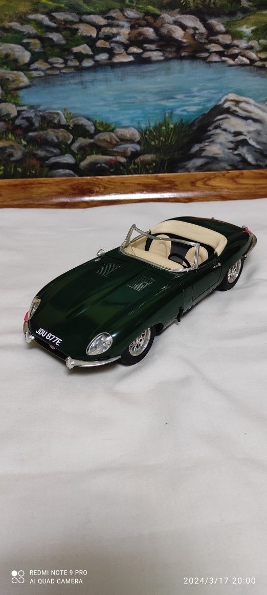 Machetă Burago Jaguar 1961