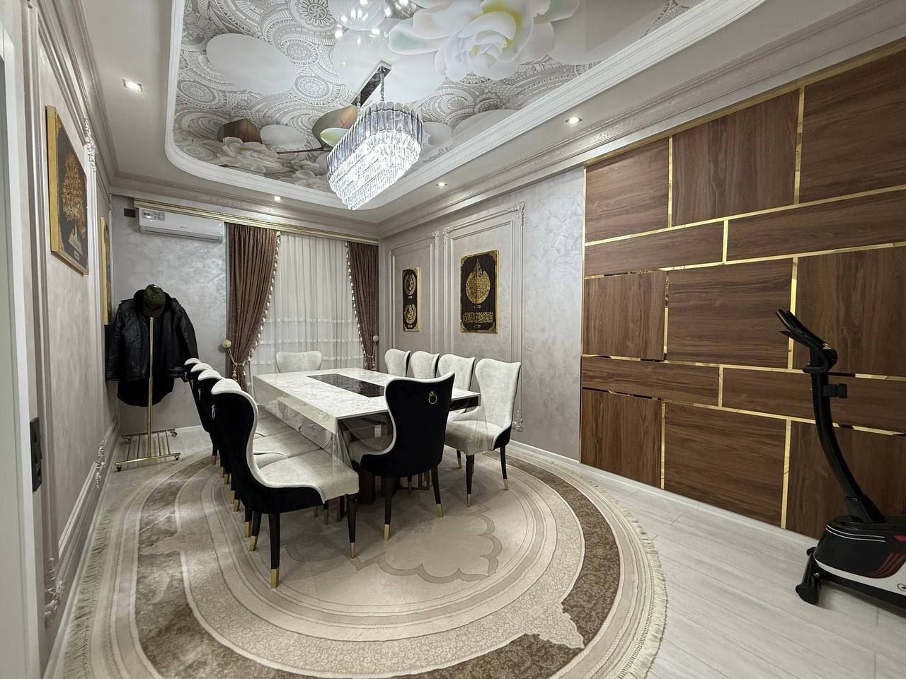 Юнусабад 8кв ЖК Шохсарой 4/2/10. 88м²