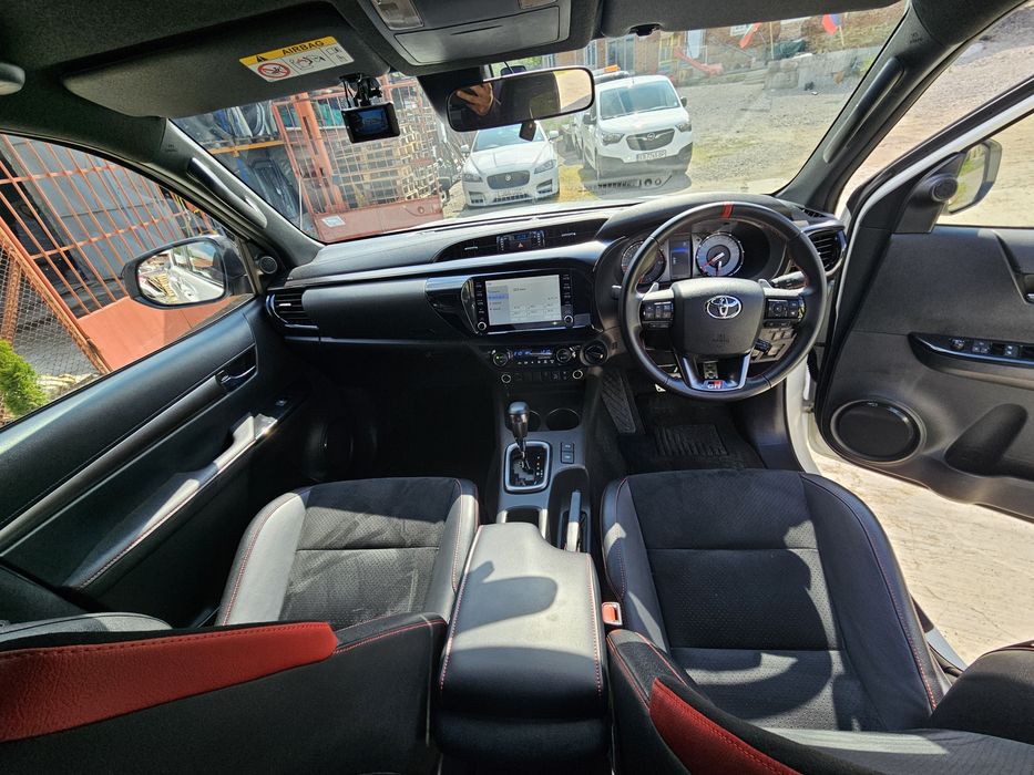 Toyota Hilux VIII 2.4d 150к.с. GR На части