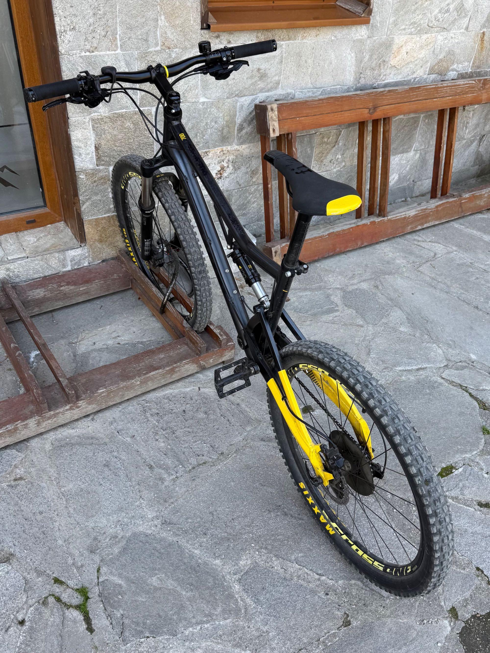 B TWIN Rockraider 700 S Downhill
