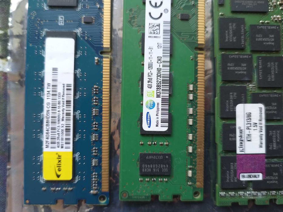 Vand rami pentruPC si servere diferite modele si frecvente
