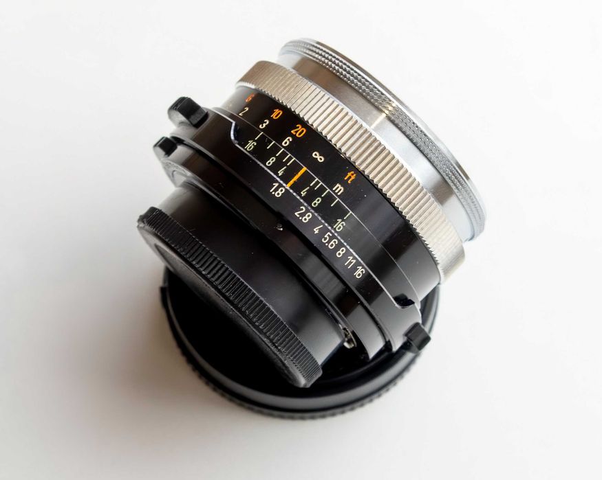 Carl Zeiss ULTRON 50mm F1.8 M42