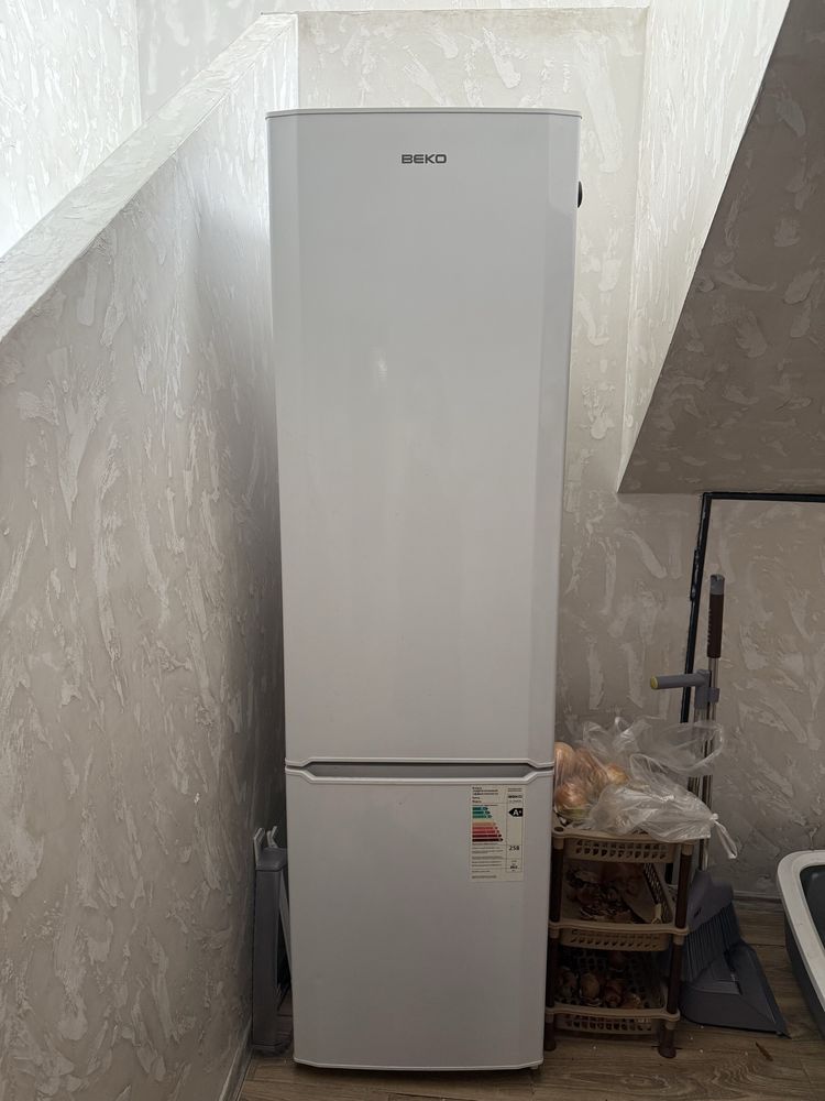 Холодильник BEKO CS332020