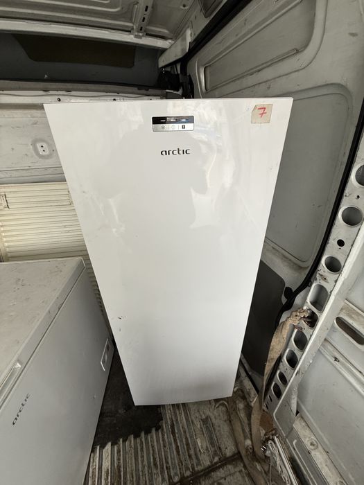 Vand congelator arctic stare perfecta de functionare, folosit putin