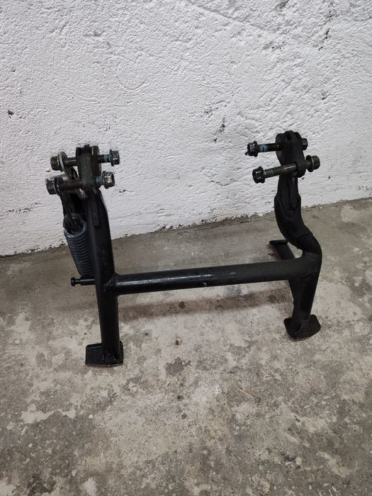 Cric stander pentru fz6 și cbr f4i