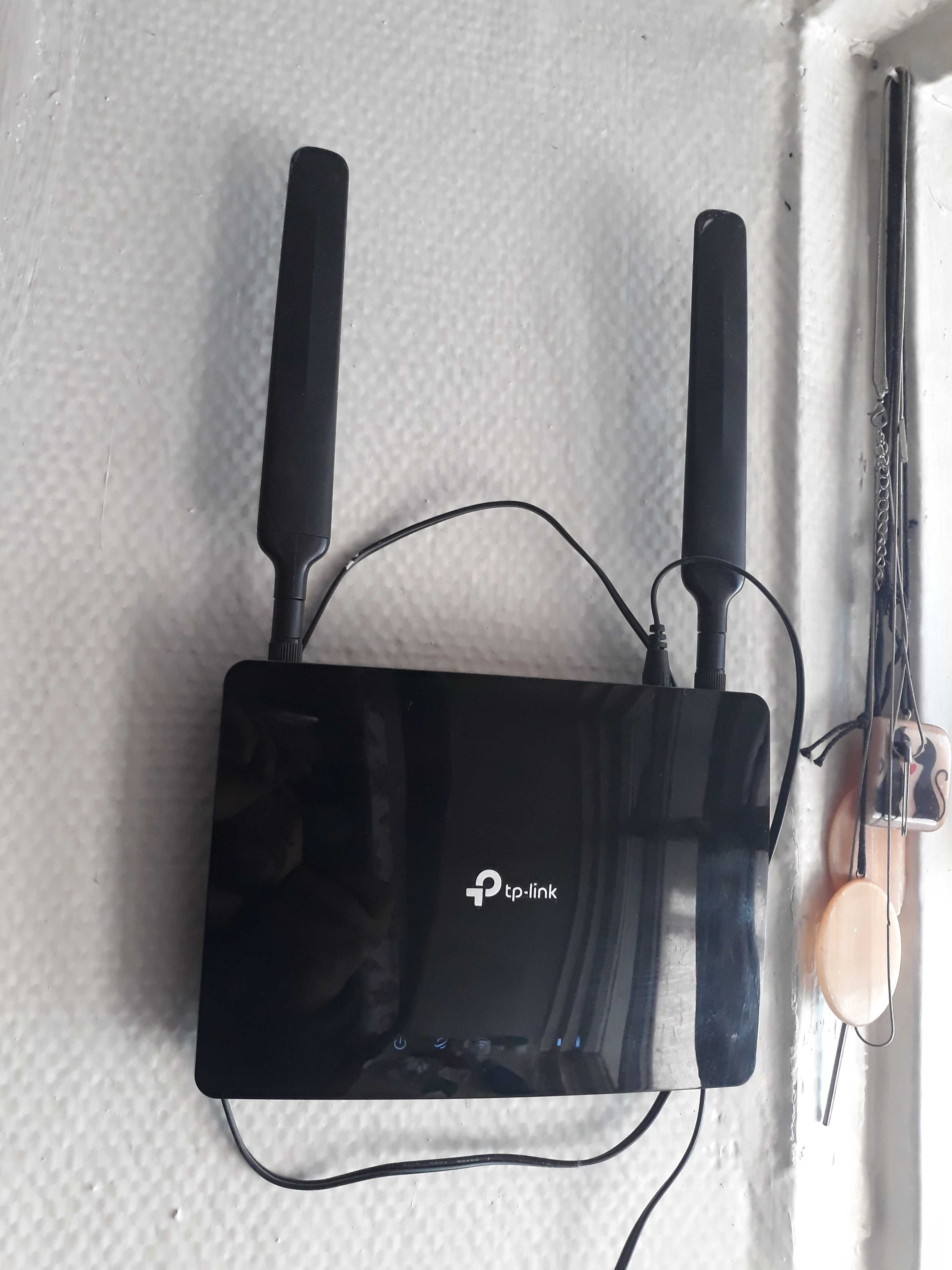 Роутер TP-Link MR 6400.