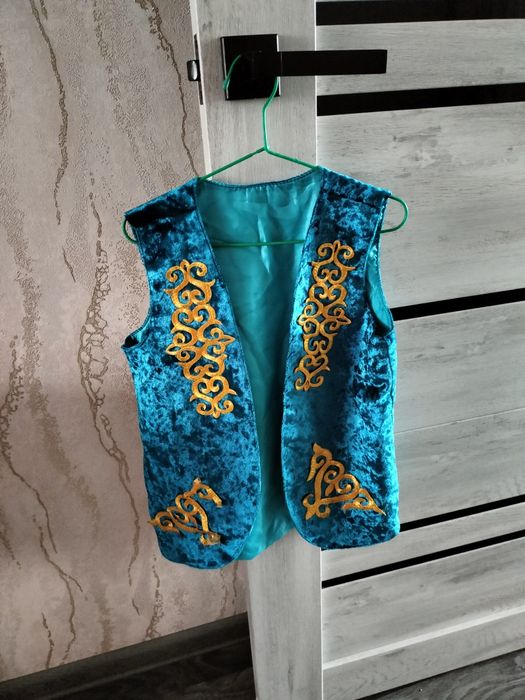 Продам национальный жилет!!