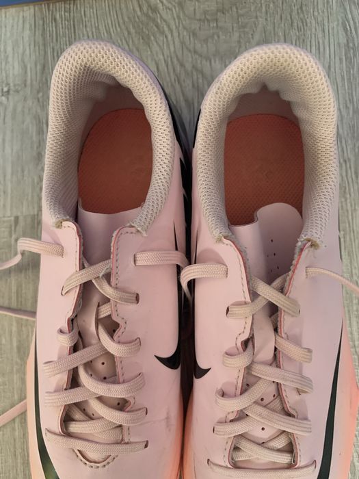 Детски бутонки nike