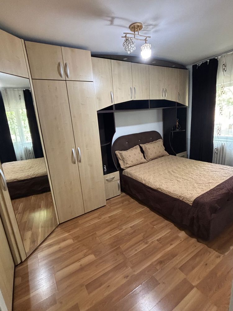 Inchiriez apartament 2 camere Micalaca Orizont