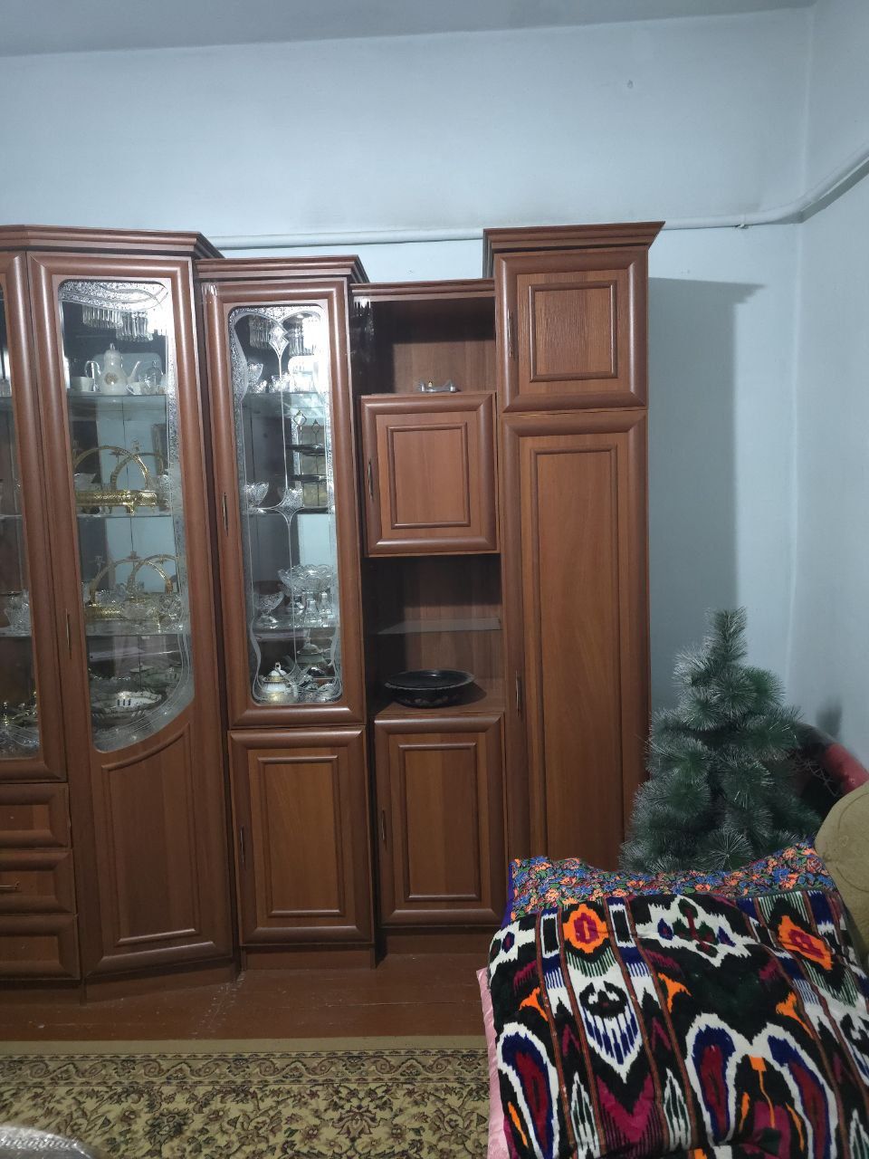 Стенка сотилади яхши холтда