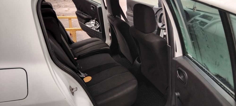 Renault Megane ll an 2004 motor 1.5 dci acte valabile ofer fiscal