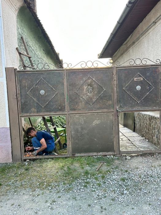 Amenajării curți Brașov