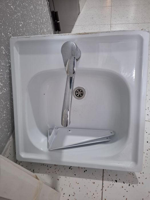 Продам мойку новая