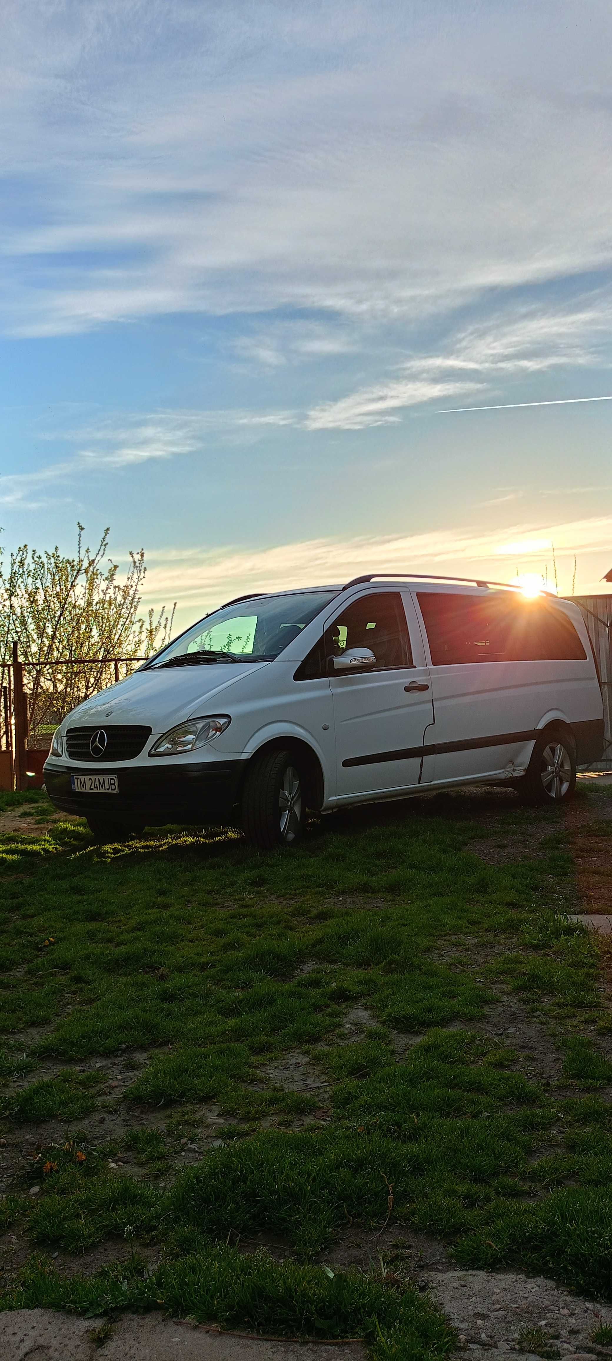 Vând Mercedes vito