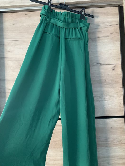 Pantaloni largi, marimea xs