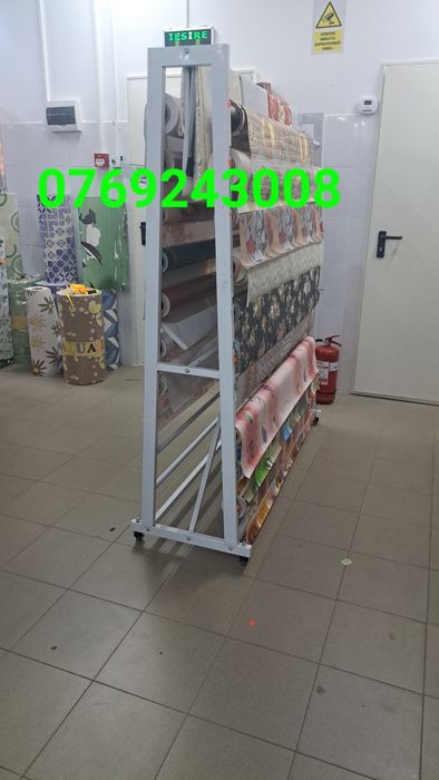 Vând rafturi de supermarket