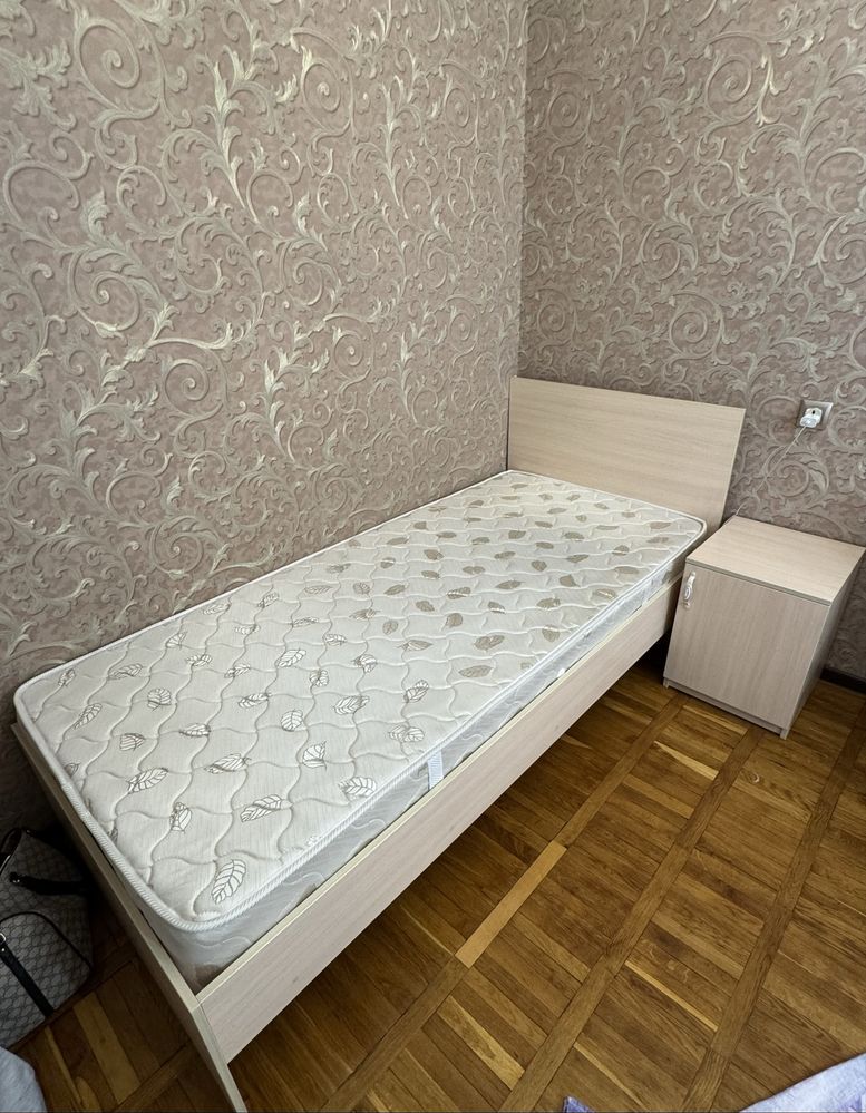 Продается спальный гарнитур, сделанный на заказ