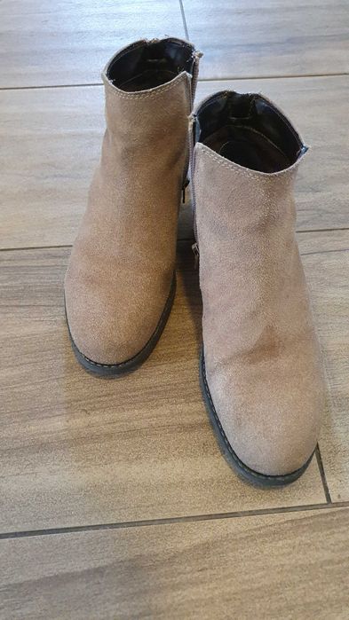Ghete din piele intoarsa CCC