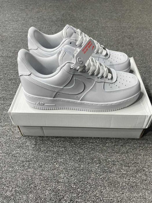 Nike Air Force 1 Triple White (36-47)