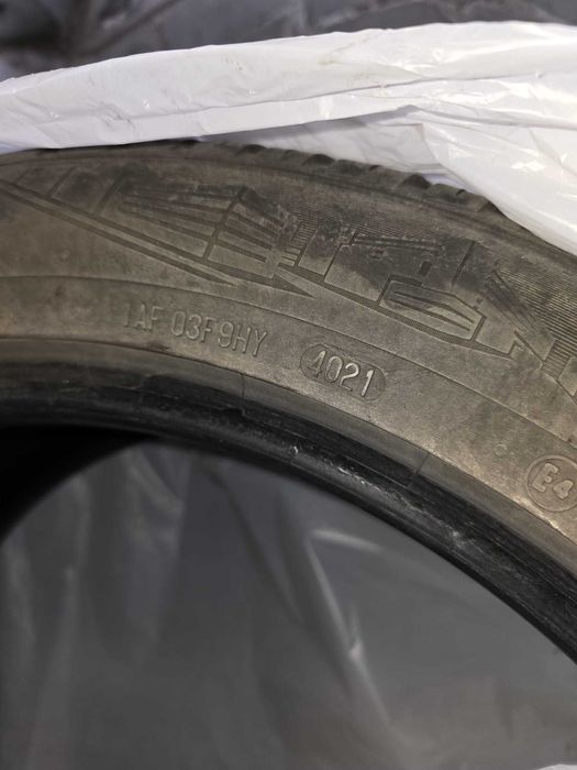 Vand 2 buc cauciucuri 255 45 R20 W XL, Continental M+S, 7-8 mm