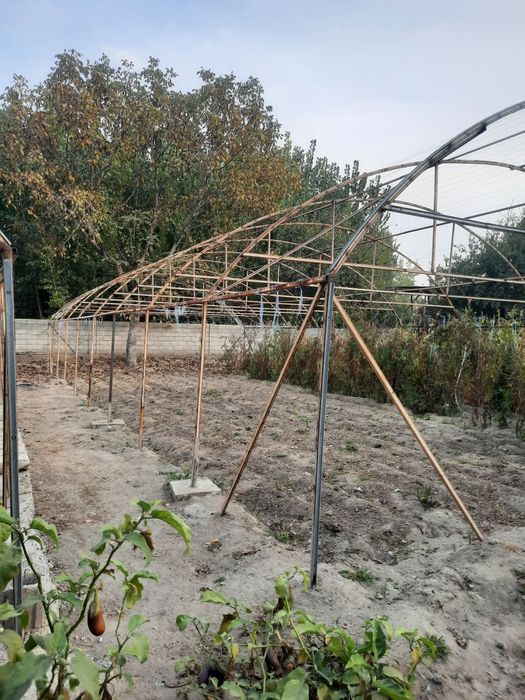 2 ta issiqxona sotiladi!