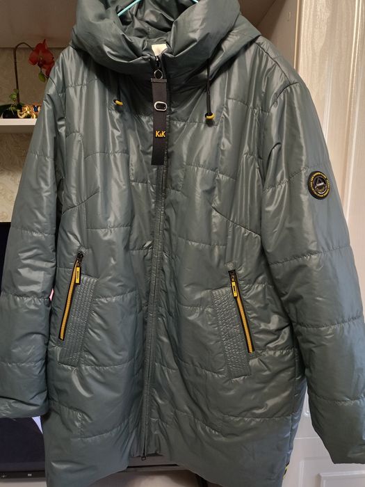 Продам вечернее платье и куртку демисезонную