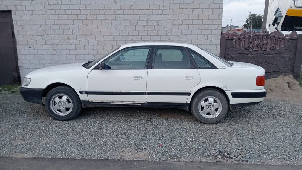 Продам Ауди 100с4