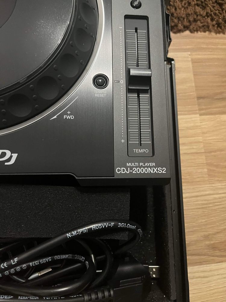 Pioneer CDJ 2000 Nexu 2