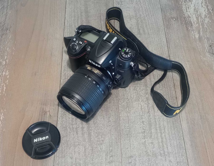 Фотоапарат Nikon D7000 + два обектива + подарък