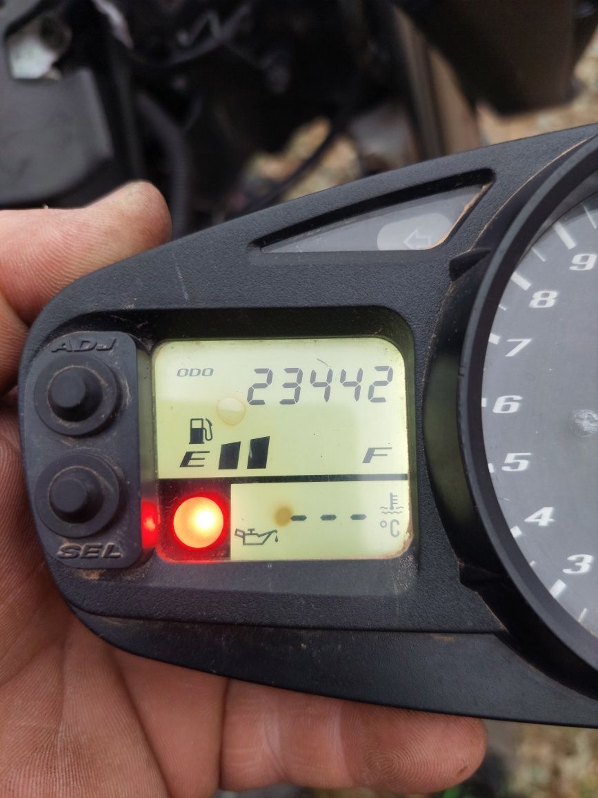 Vand Bord Suzuki GSR 600 2007