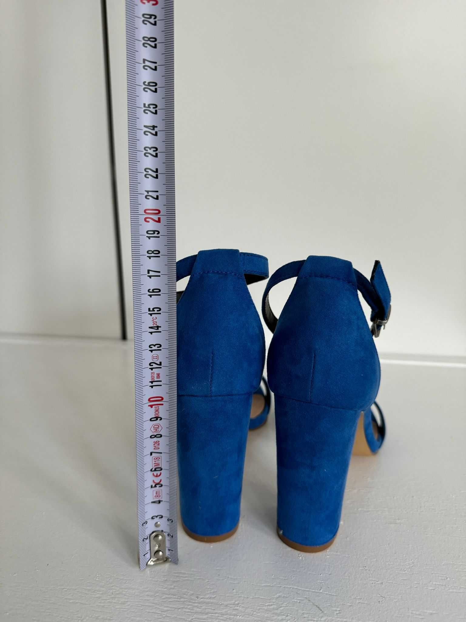 Sandale albastre, toc 10 cm. Primadonna