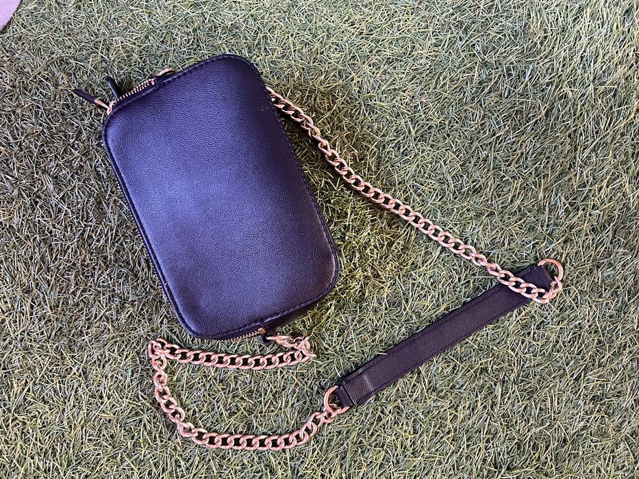 Дамска чанта Guess