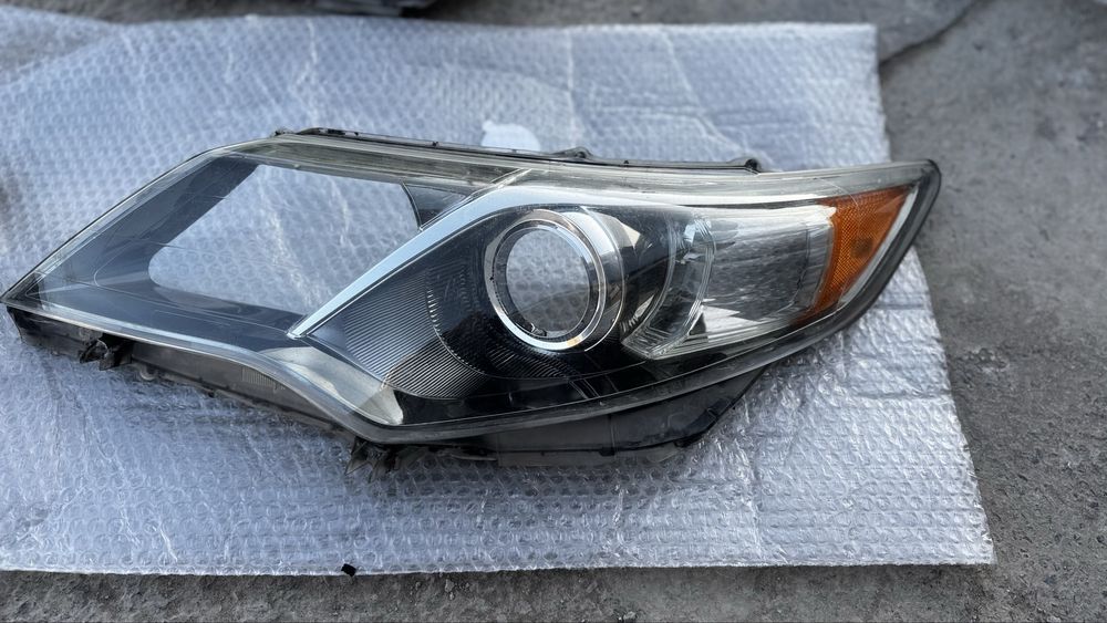 Продается фары камри